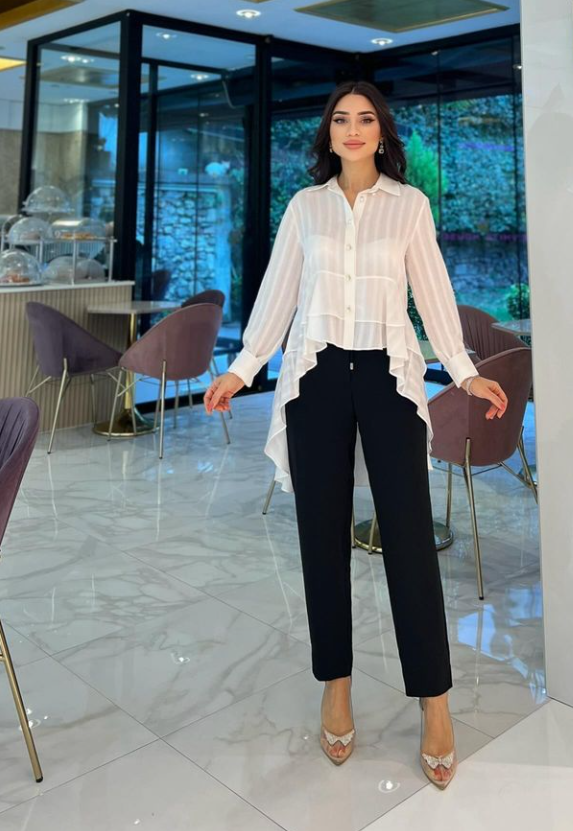 Chemise à six volants