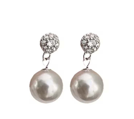 Boucles d'oreilles de haute joaillerie françaises ornées de perles ovales en zircon et argent