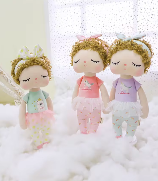 Angela Curly: La Collection des 7 Sœurs
