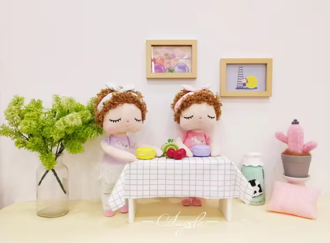 Angela Curly: La Collection des 7 Sœurs