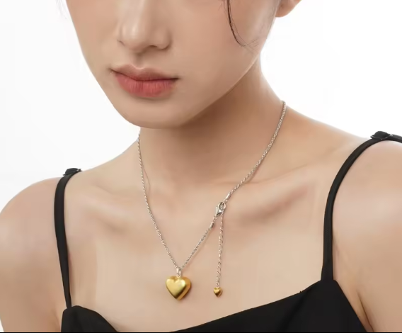 Colliers Pendentifs Cœur en S925 avec Finition Givrée et Plaqué Or 18 carats