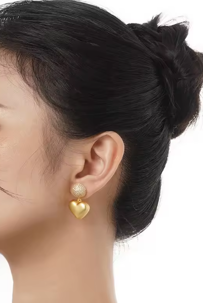 Boucles d'oreilles cœur en plaqué Or 18K  et Rhodium avec micro zircon étincelant