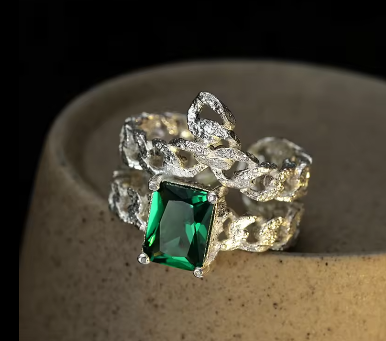 Bague en émeraude, argent sterling 925, avec texture ajourée