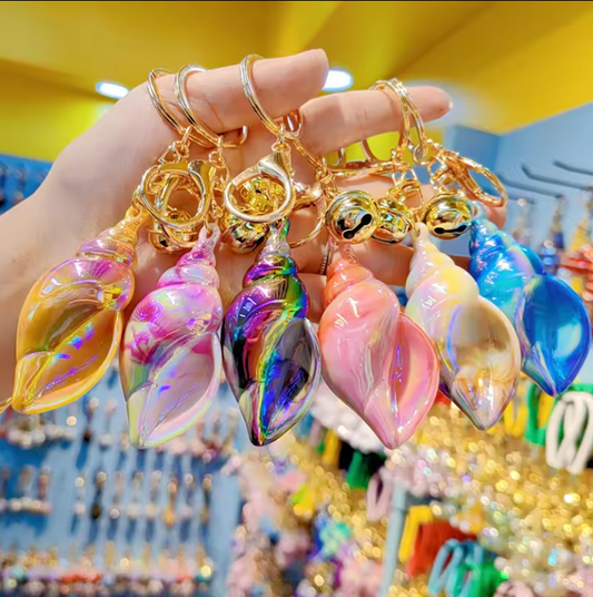 Porte-clés conque en résine arc-en-ciel
